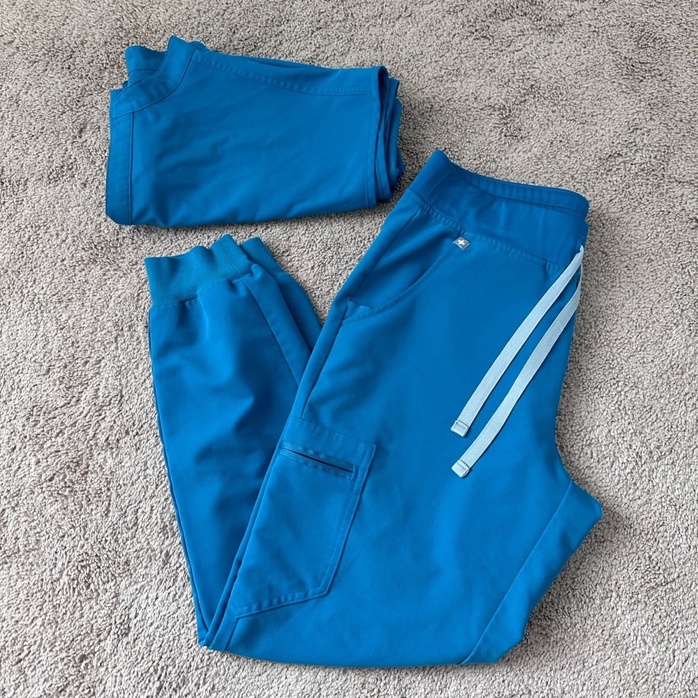 Figs Zamora joggers + Rafaela top in the color Pacific Blue